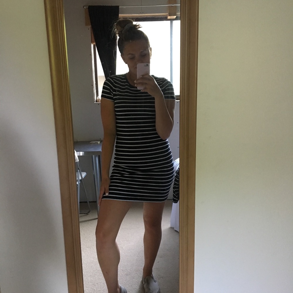 Old Navy black & white bodycon dress